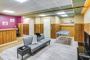 Cabin w/ Beach Access in Brant Lake: Dogs Welcome!