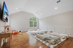 The President Mansion Luxurious 7br Family Retreat 7 Bedroom Home by R
