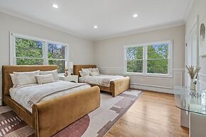 The President Mansion Luxurious 7br Family Retreat 7 Bedroom Home by R
