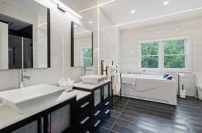 The President Mansion Luxurious 7br Family Retreat 7 Bedroom Home by R