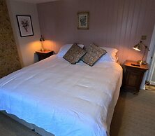 Royal Oak Retreat in Lewes