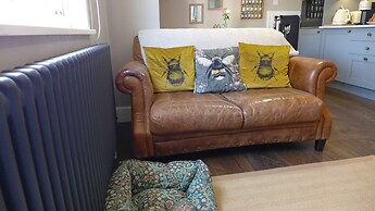 Royal Oak Retreat Near Lewes, Stunning Whole Flat