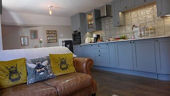 Royal Oak Retreat Near Lewes, Stunning Whole Flat
