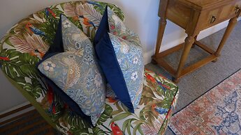 Royal Oak Retreat Near Lewes, Stunning Whole Flat