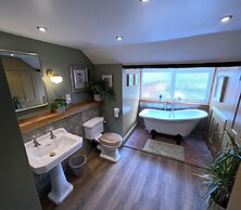 Royal Oak Retreat Near Lewes, Stunning Whole Flat