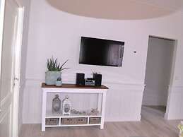 Zeeschelp Comfortable Holiday Residence