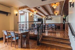 Dev Hotel and Conference Centre