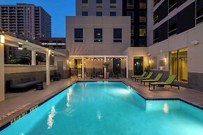 Tru by Hilton Houston Downtown Convention Center