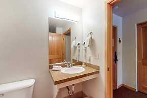 Studio Condo at Gateway Lodge in Keystone