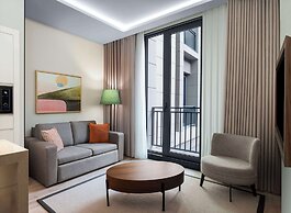 Altunizade Suites Istanbul, Curio Collection by Hilton