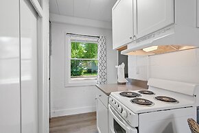 Chic City Retreat 93H