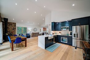 Atlas Hideaway Modern Retreat!