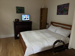 7a Sir Alf Ramsey Way