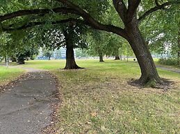 7a Sir Alf Ramsey Way