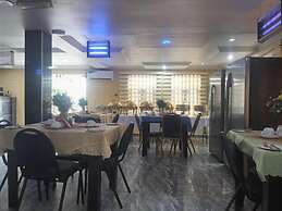 Keem Hotel and Suites