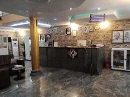 Keem Hotel and Suites