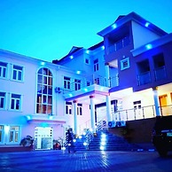 Keem Hotel and Suites