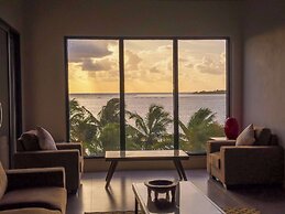 Ramada Suites By Wyndham Seafront Coral Coast