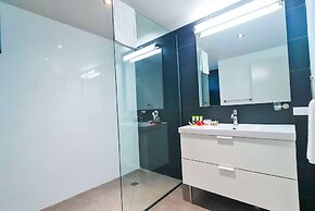 Ramada Suites By Wyndham Seafront Coral Coast