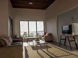 Ramada Suites By Wyndham Seafront Coral Coast