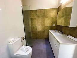 Ramada Suites By Wyndham Seafront Coral Coast