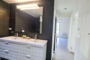 Ramada Suites By Wyndham Seafront Coral Coast