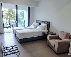 Ramada Suites By Wyndham Seafront Coral Coast