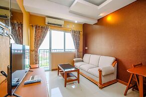 Minimalist And Comfy 2Br Park View Condominium Apartment