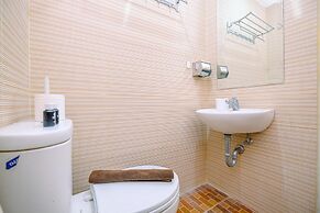 Minimalist And Comfy 2Br Park View Condominium Apartment