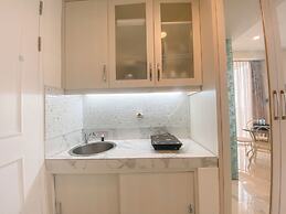 The Signature Studio Apartment With Jaccuzi Art Deco