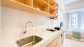 Good Cozy Living Studio Apartment At Tokyo Riverside Pik 2