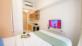 Good Cozy Living Studio Apartment At Tokyo Riverside Pik 2