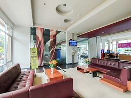 Spacious 1Br Classic At The Edge Bandung Apartment