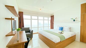 Best Homey And Spacious 3Br At Green Bay Condominium Apartment