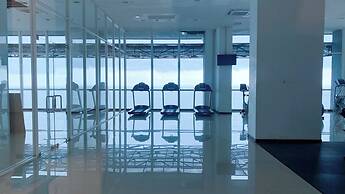 Best Homey And Spacious 3Br At Green Bay Condominium Apartment