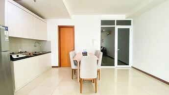 Best Homey And Spacious 3Br At Green Bay Condominium Apartment