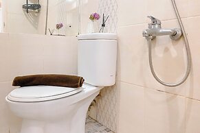 Tranquil And Homey 2Br At Apartment Green Pramuka City