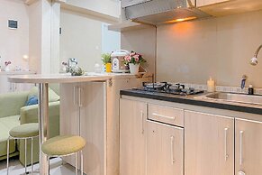 Tranquil And Homey 2Br At Apartment Green Pramuka City