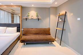 The Regal Studio At Dago Suites Apartment