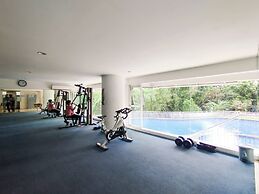 The Regal Studio At Dago Suites Apartment