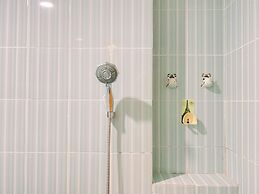 Comfort Living 2Br At Cinere Resort Apartment