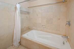 Clean 2Br At Braga City Walk Apartment