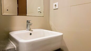 Modern Look 2Br At Lucky Tower Residence Apartment