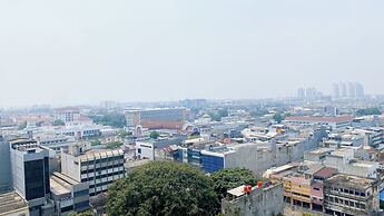 Modern Look 2Br At Lucky Tower Residence Apartment