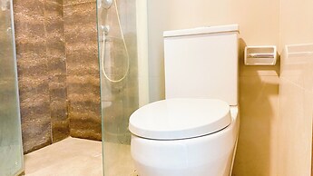 Modern Look 2Br At Lucky Tower Residence Apartment