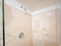 The Metropolitan Manor 1Br At Braga City Walk Apartment