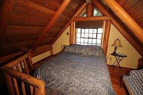 Out 'N' About Treehouse Treesort