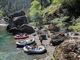 Out 'N' About Treehouse Treesort