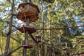 Out 'N' About Treehouse Treesort
