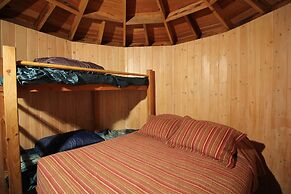 Out 'N' About Treehouse Treesort